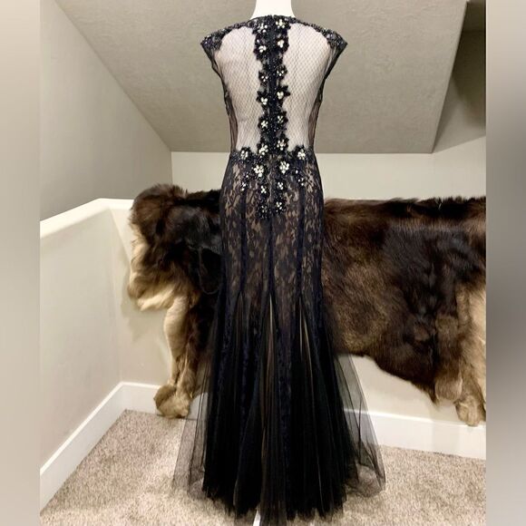 Custom Elegant and Sexy Floral Lace With Beads & Sequins Mermaid Gown - Picture 9 of 16